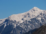 38 Maxi zoom verso Monte Cavallo (2329 m)